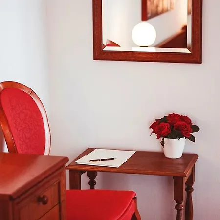 Milana - Cozy With Free Parking Apartmán